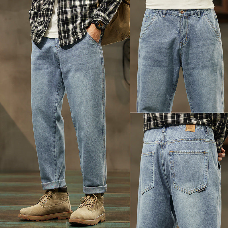 Jean homme bleu foncé coupe droite détail des poches
